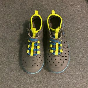 Stride rite phibian made to play shoes size 11M